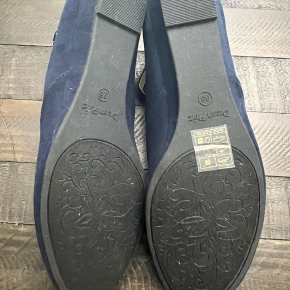 Dream Pairs Navy Suede Shoes NEW - Picture 2 of 6